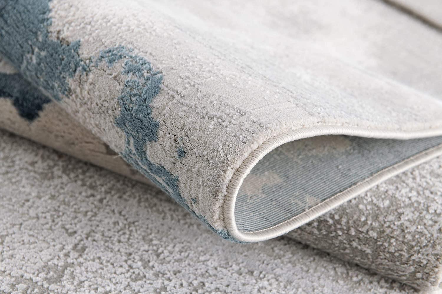 5’ x 8’ Gray and Blue Abstract Clouds Area Rug