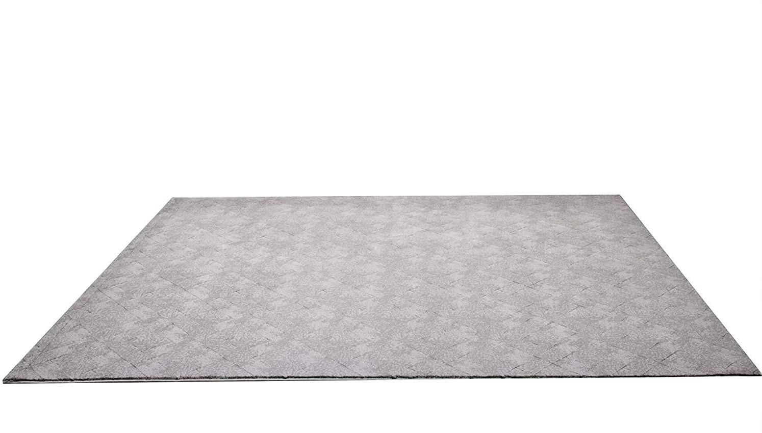 8’ x 11’ Gray Distressed Diamonds Area Rug