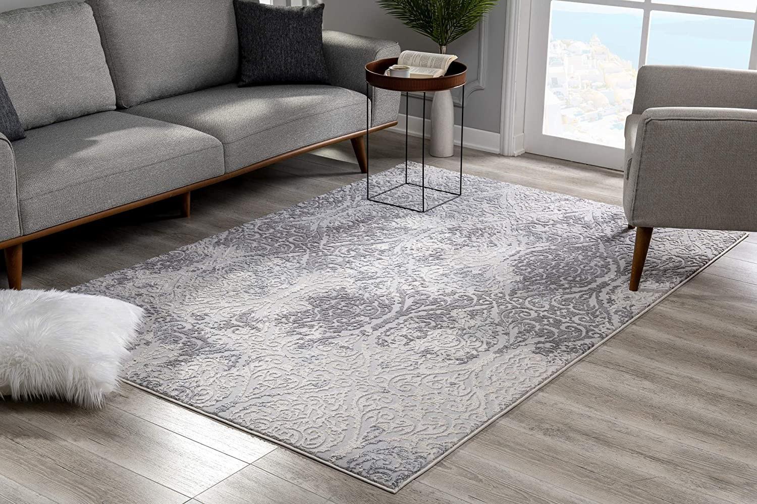 8’ x 11’ Cream and Gray Tinted Ogee Pattern Area Rug