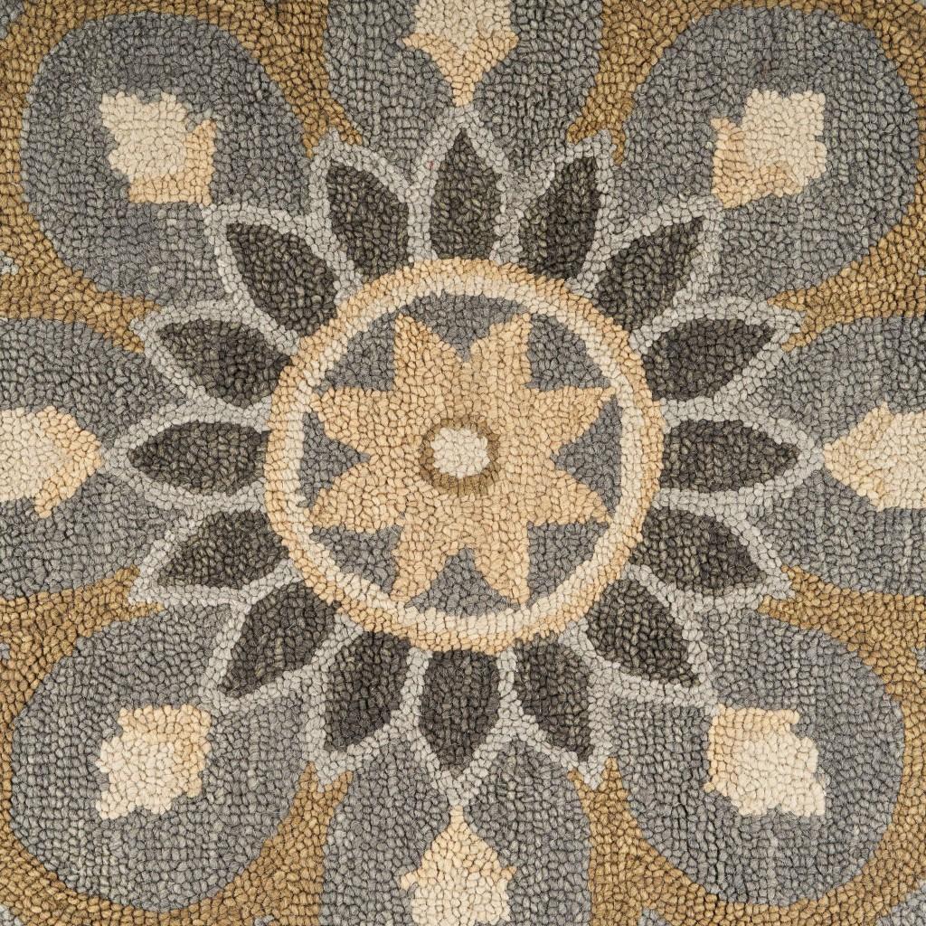 6’ Round Gray and Beige Medallion Area Rug