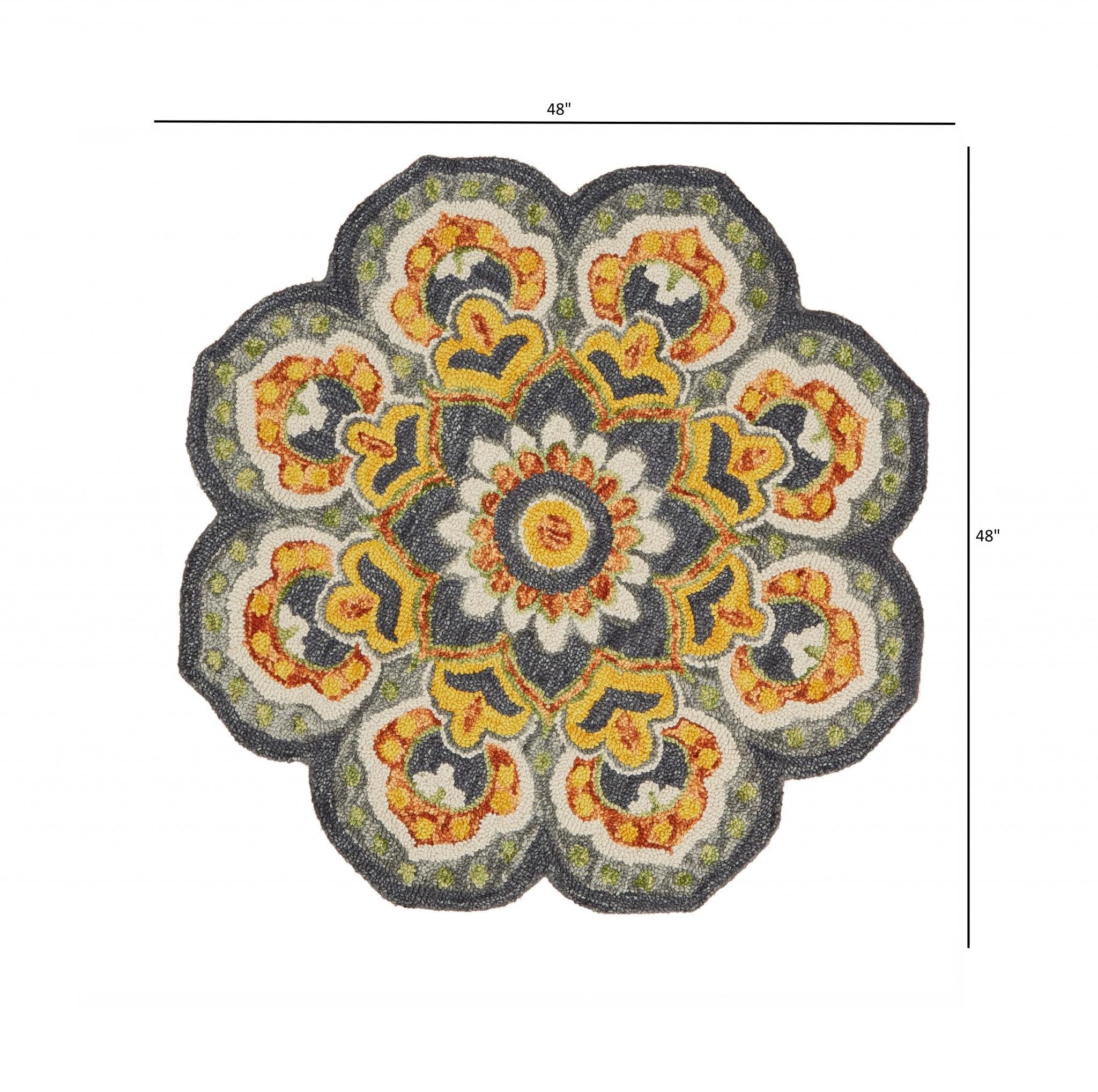 4’ Round Gray and Gold Floret Area Rug