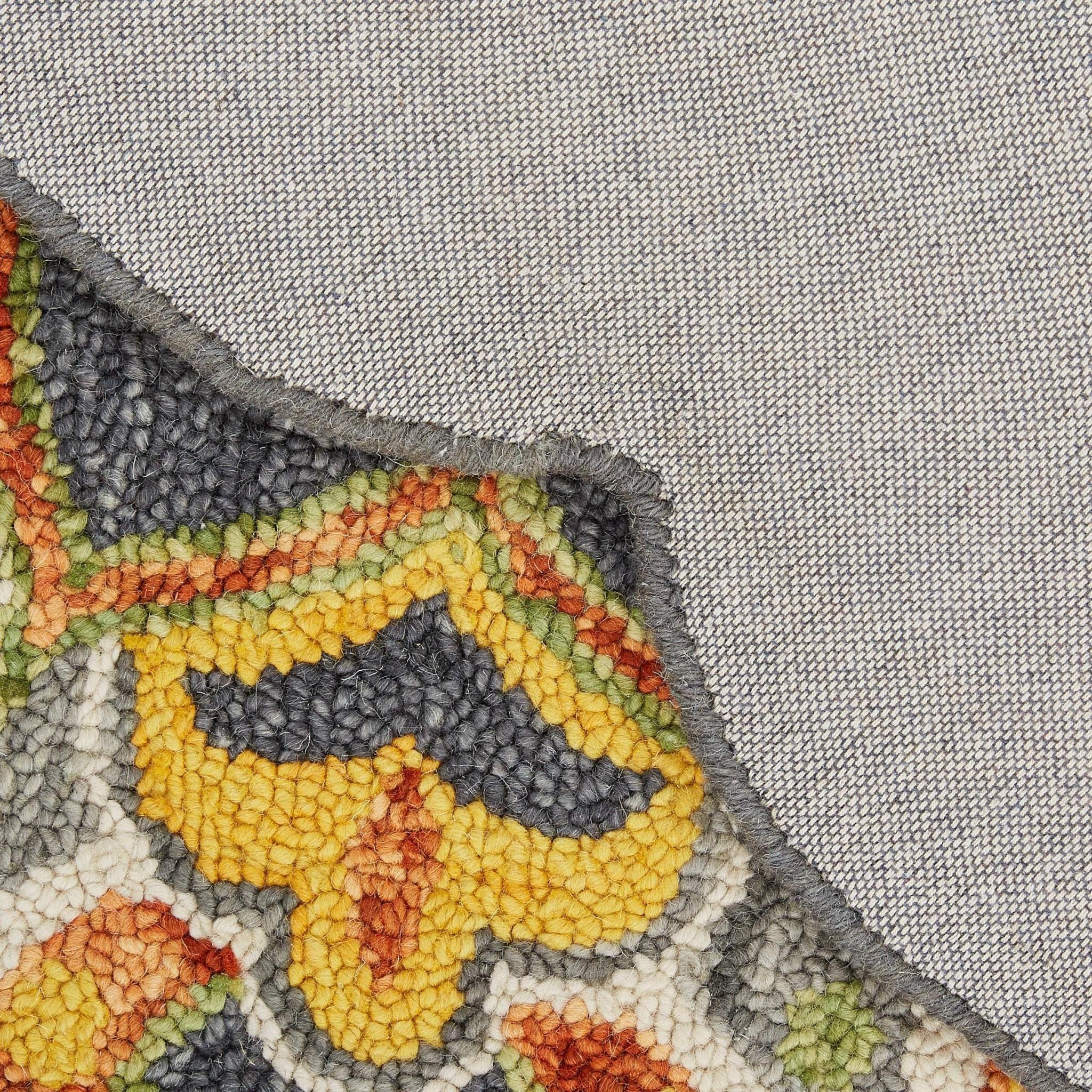 6’ Round Gray and Gold Floret Area Rug