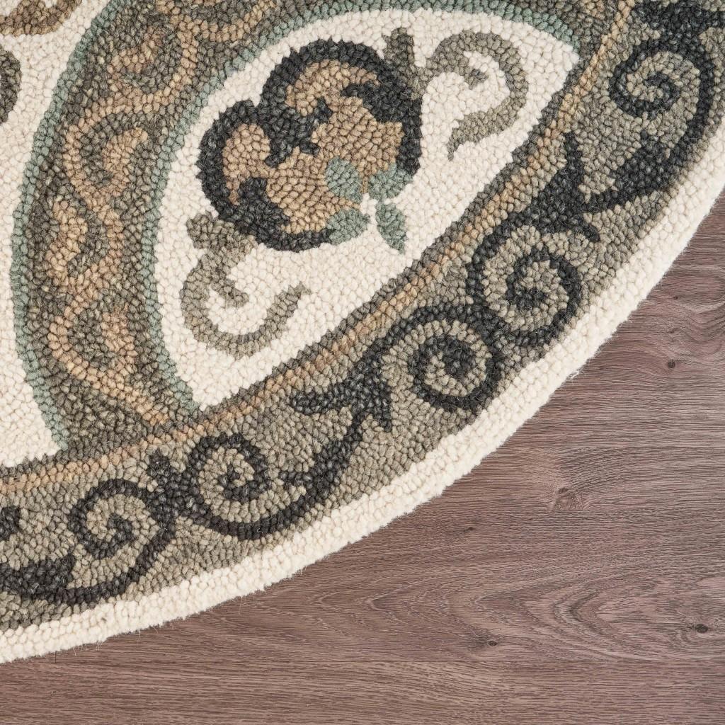 4’ Round Gray Ornate Medallion Area Rug