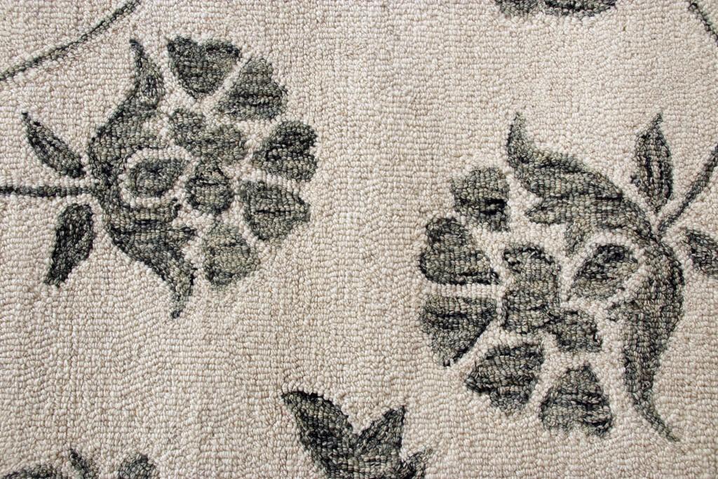 5’ x 7’ Gray and Ivory Filigree Area Rug Default Title