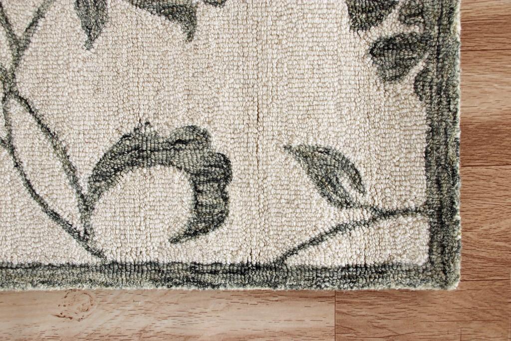 5’ x 7’ Gray and Ivory Filigree Area Rug