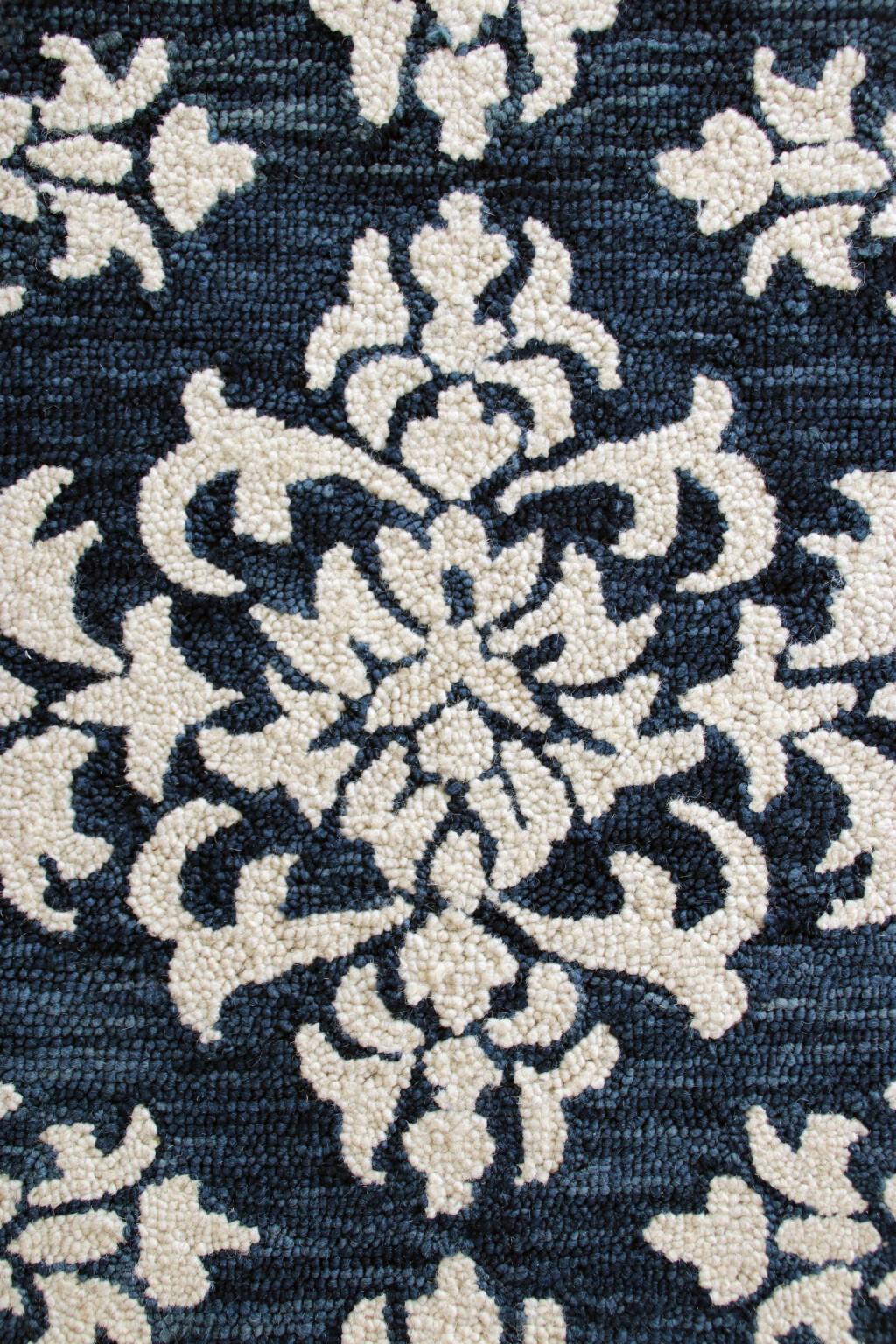 5’ x 7’ Blue and Ivory Decorative Area Rug