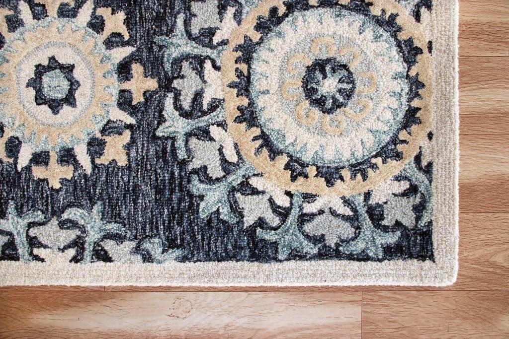 5’ x 7’ Blue and Beige Floral Disc Area Rug