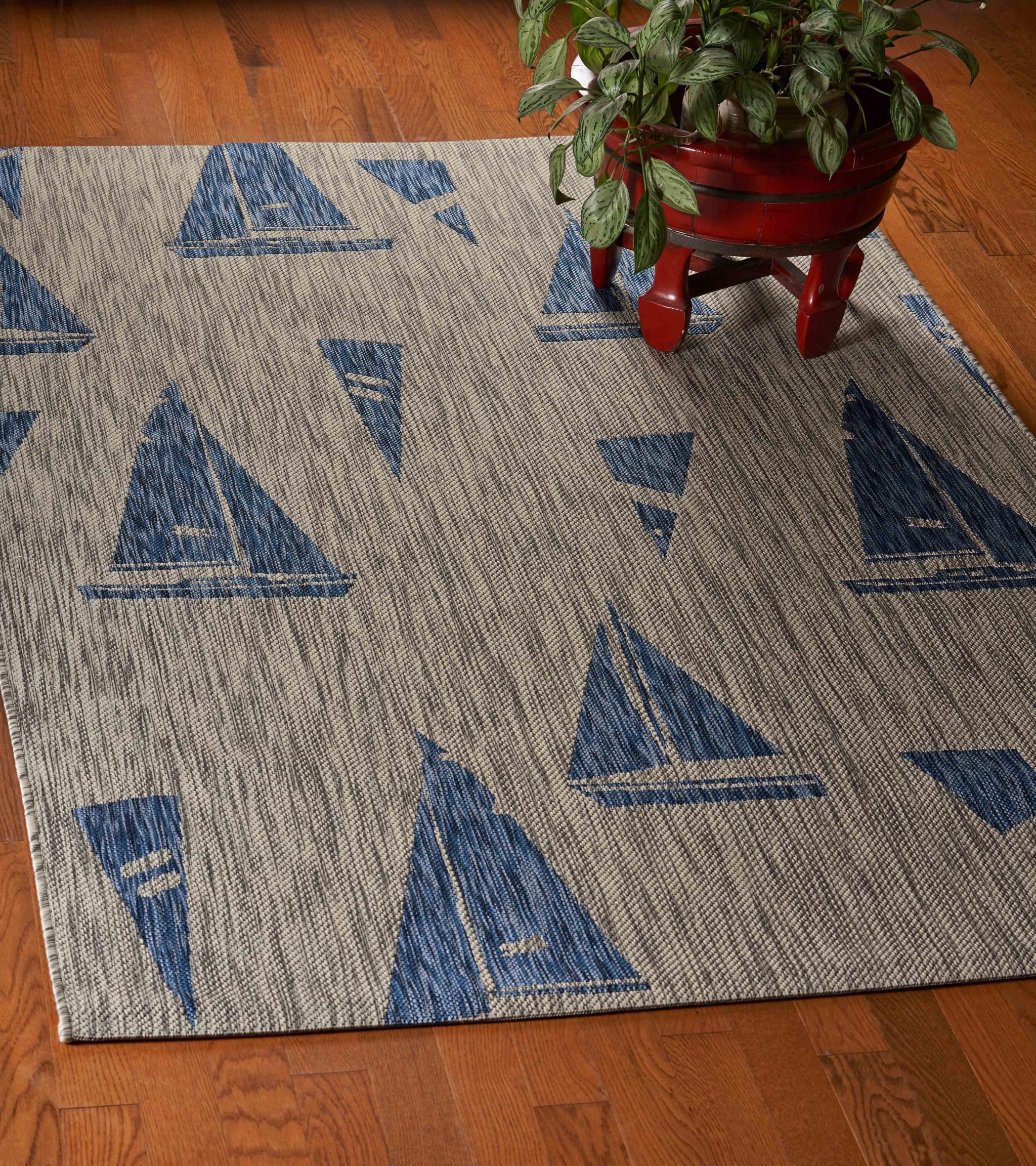 5’ x 7’ Gray Sailboat Indoor Outdoor Area Rug