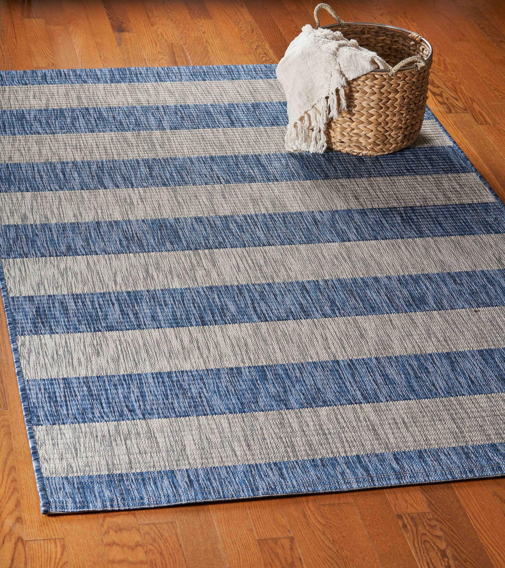 5’ x 7’ Navy Stripes Indoor Outdoor Area Rug