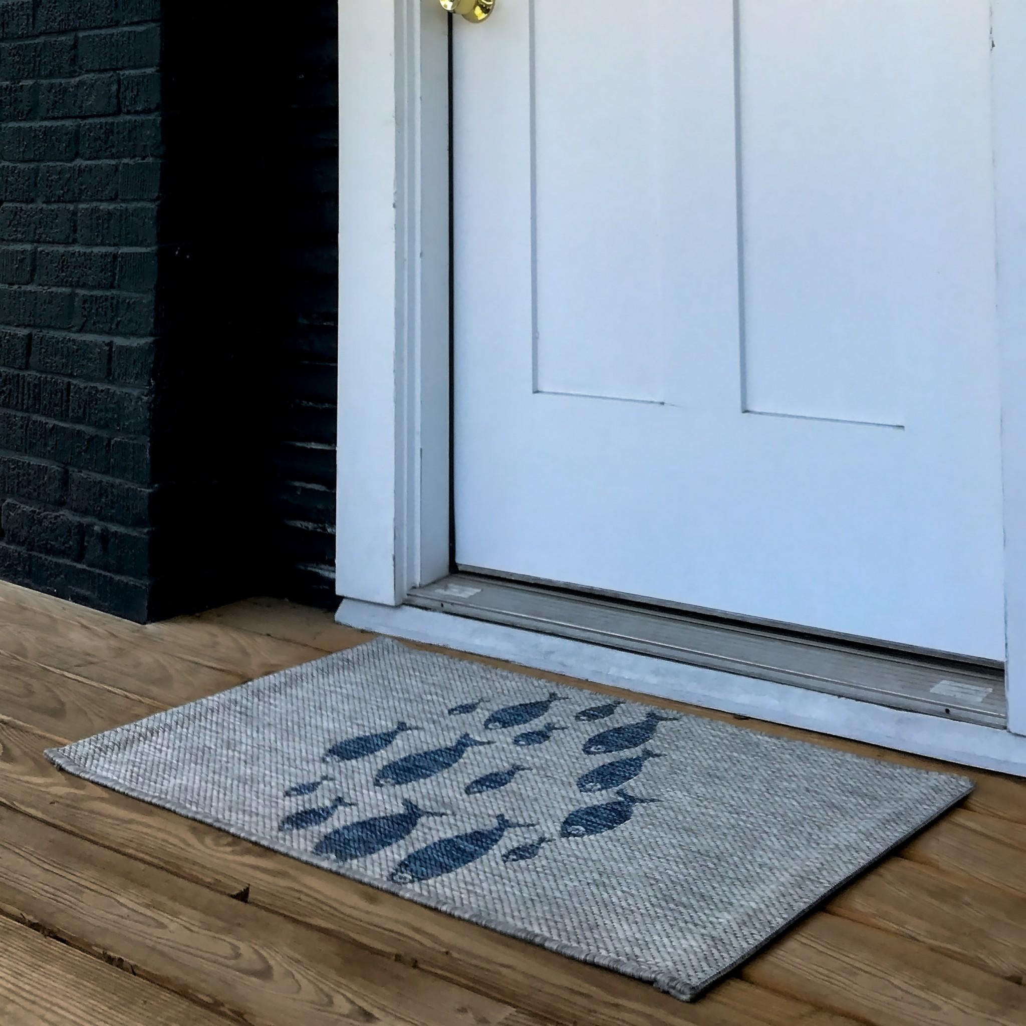 2’ x 3’ Gray Coastal Indoor Outdoor Scatter Rug