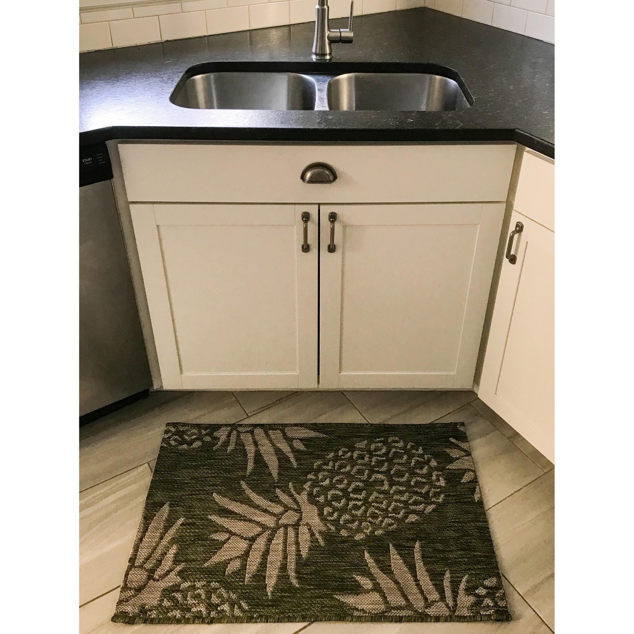 2’ x 3’ Green Pineapple Indoor Outdoor Scatter Rug