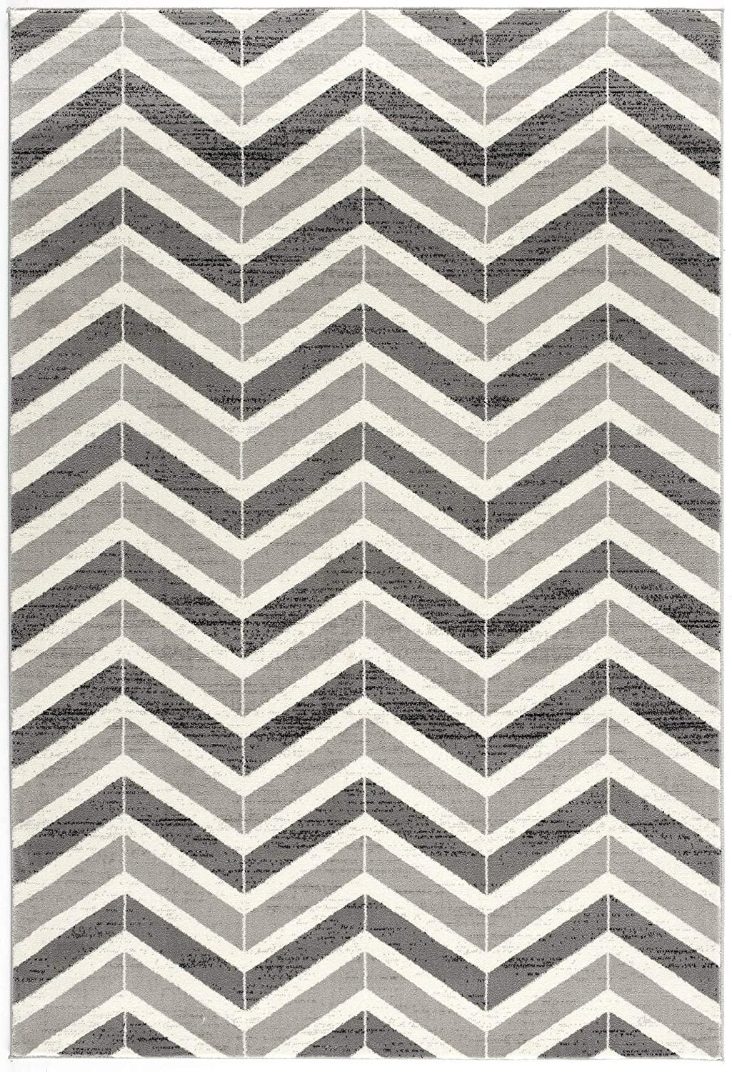 3’ x 5’ Gray Distressed Chevron Area Rug
