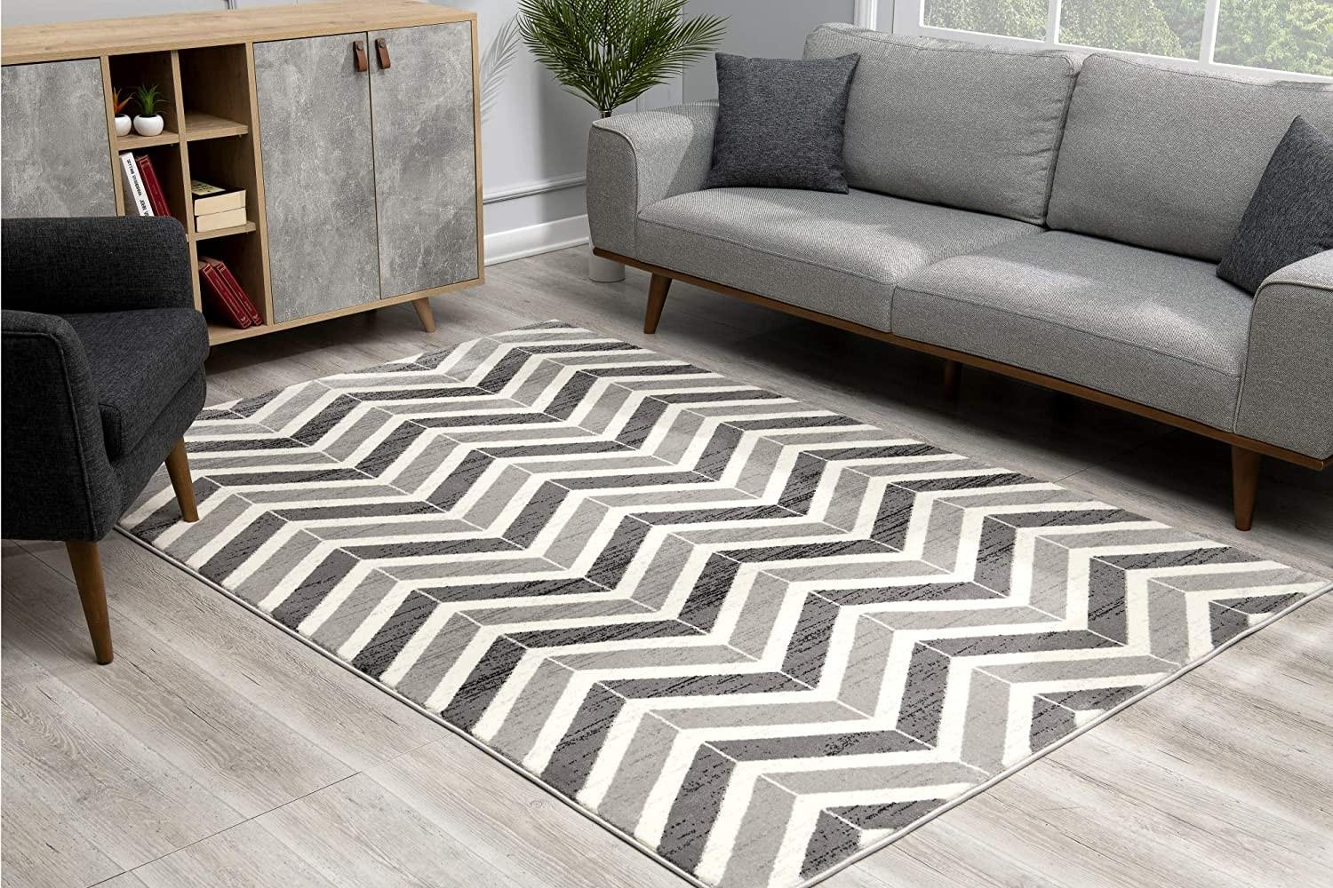 8’ x 11’ Gray Distressed Chevron Area Rug