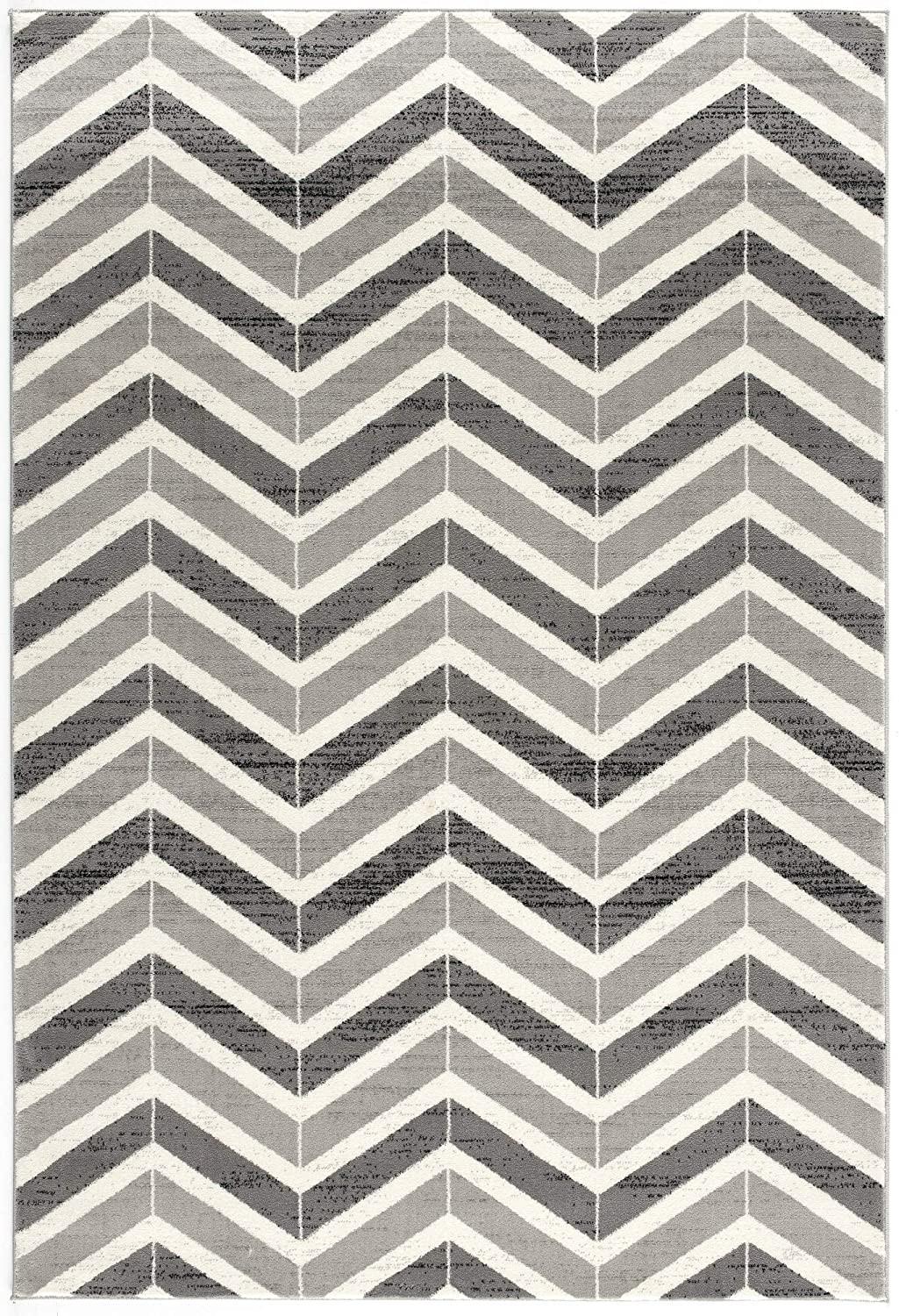 8’ x 11’ Gray Distressed Chevron Area Rug