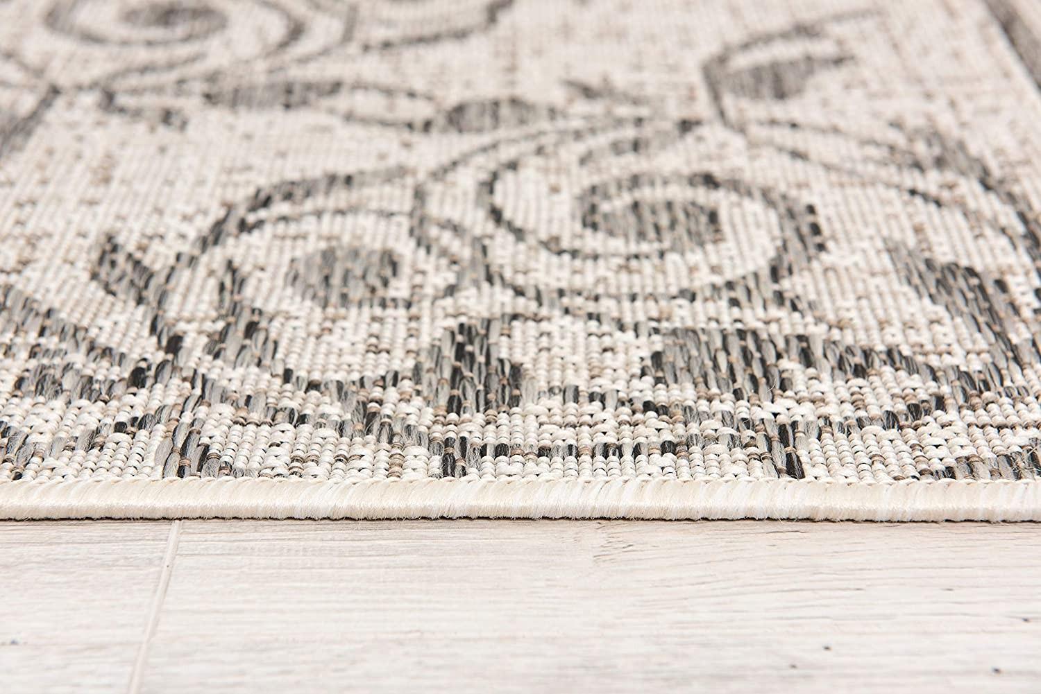 5’ x 8’ Ivory Distressed Scroll Pattern Area Rug