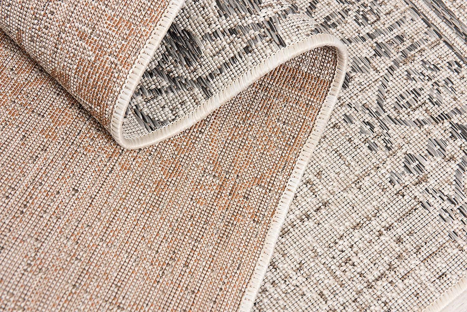 5’ x 8’ Ivory Distressed Scroll Pattern Area Rug