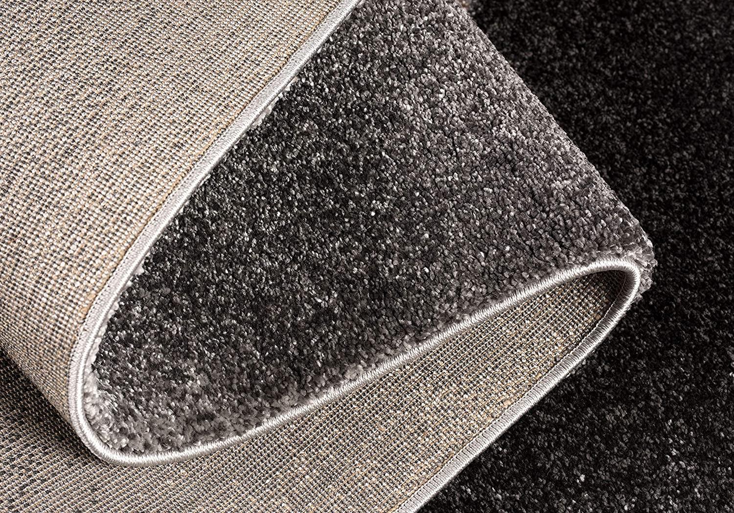 7’ x 10’ Gray and Tan Abstract Stroke Area Rug