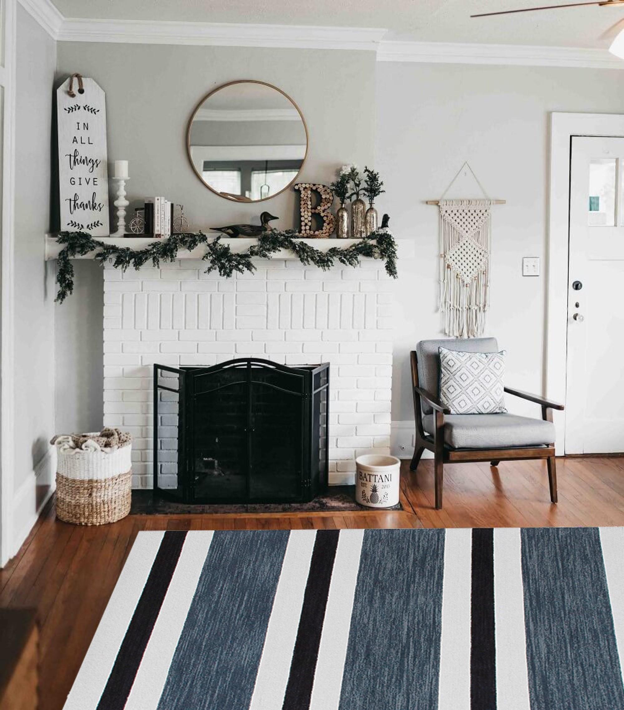 5’ x 7’ Black and Gray Bold Striped Area Rug