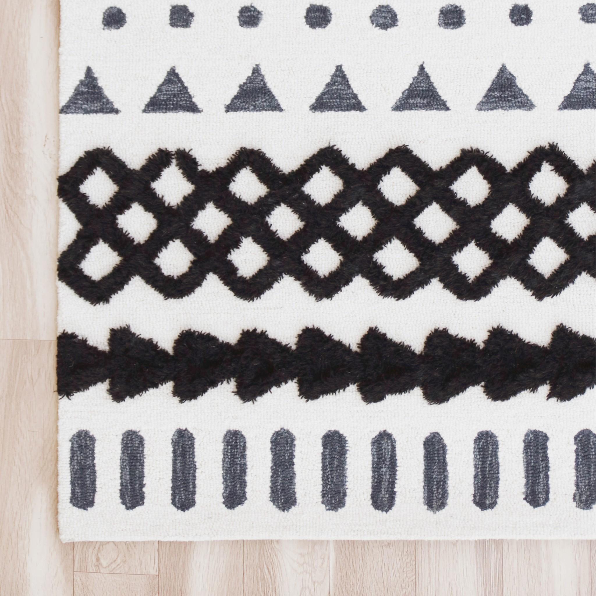 Boho-Chic Geometric Tufted Wool Area Rug