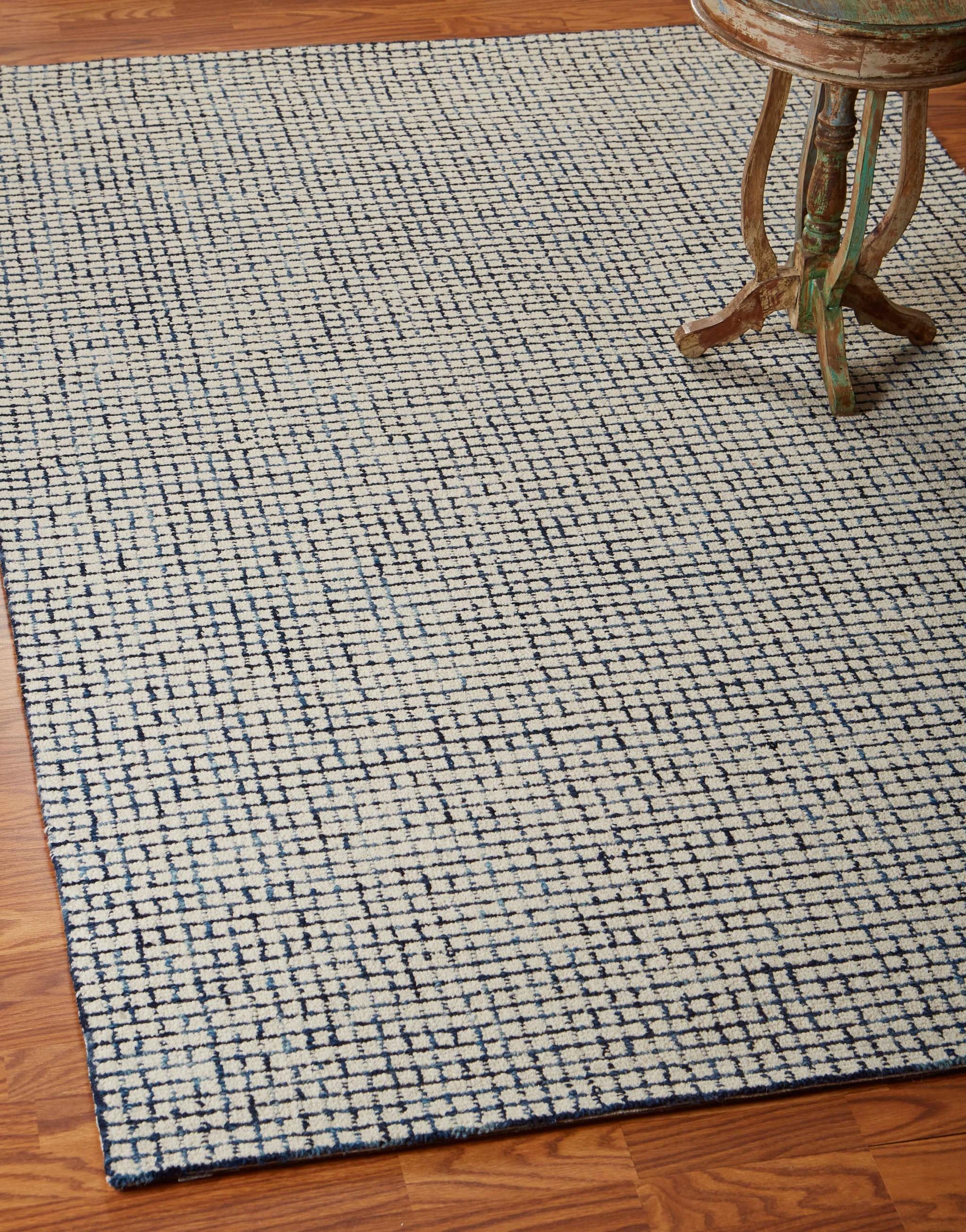 5’ x 8’ Navy and Ivory Grids Area Rug
