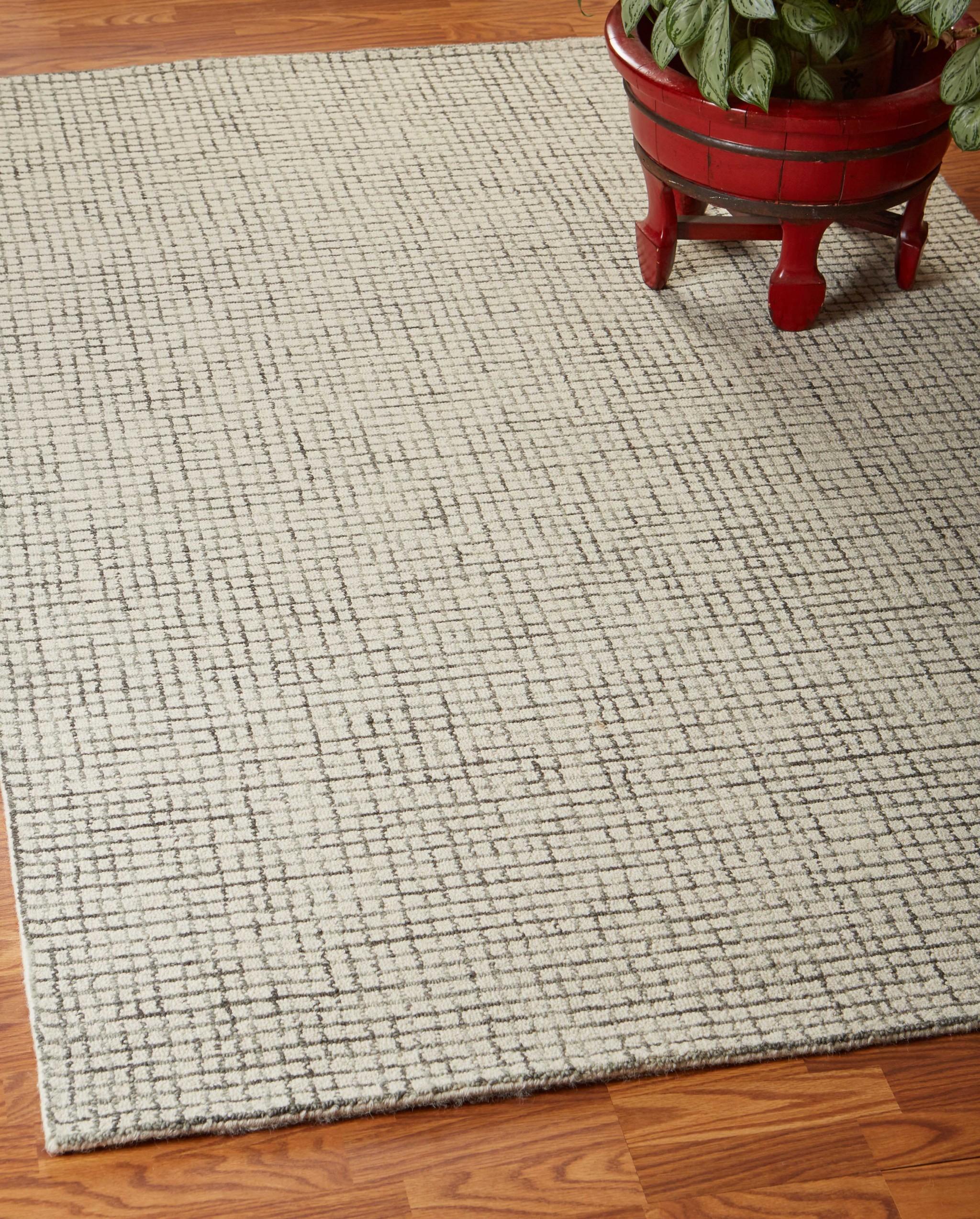 9’ x 12’ Tan and Ivory Grid Area Rug