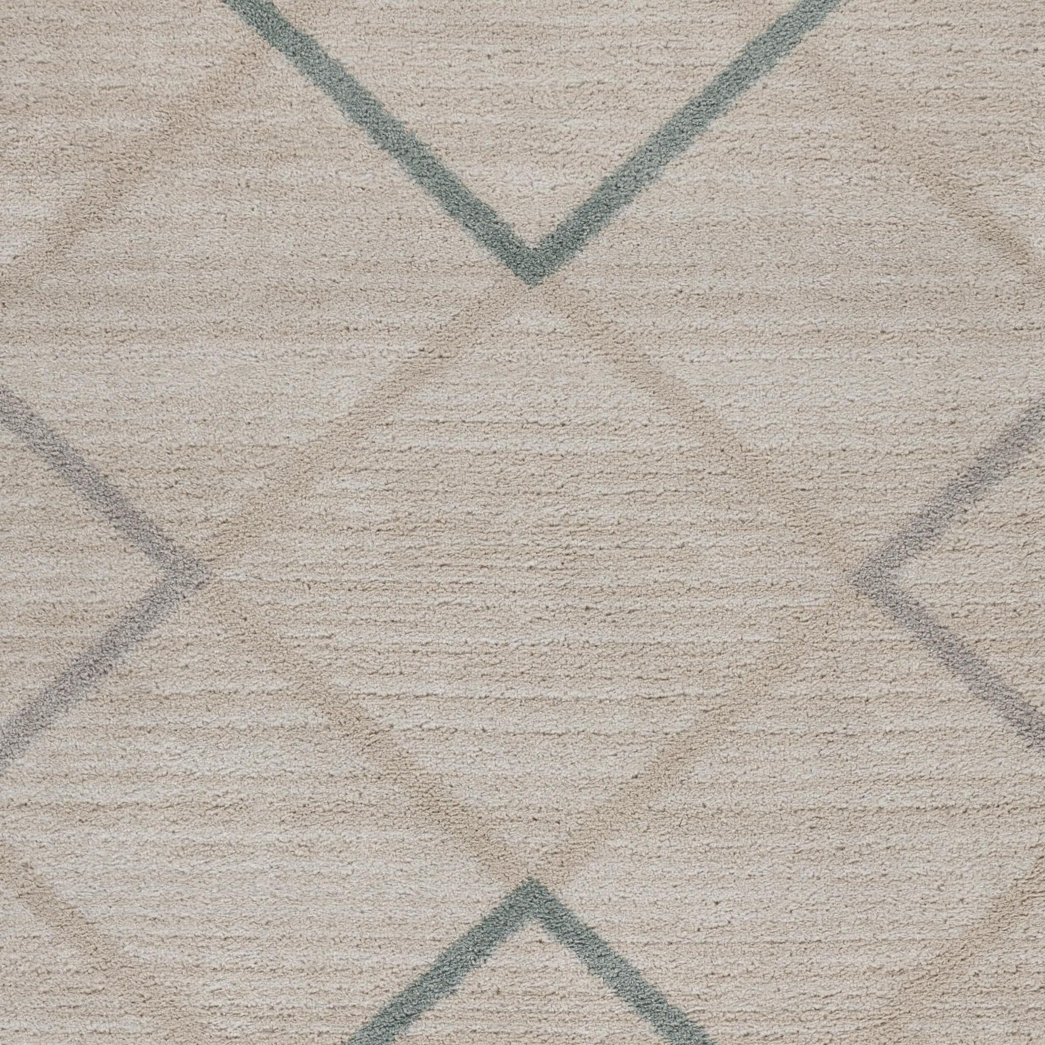 8’ x 9’ Beige Geometric Diamonds Area Rug