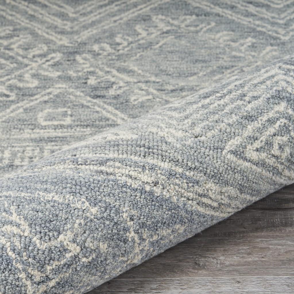7’ x 9’ Light Gray Boho Chic Area Rug