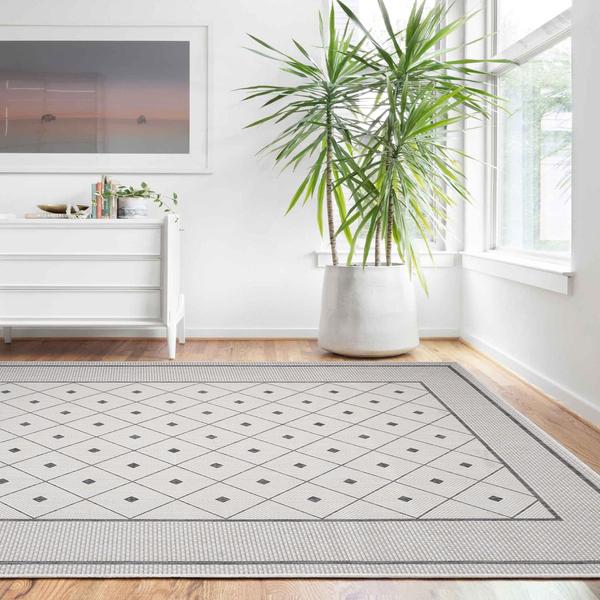 5’ x 7’ Gray Diamonds Indoor Outdoor Area Rug