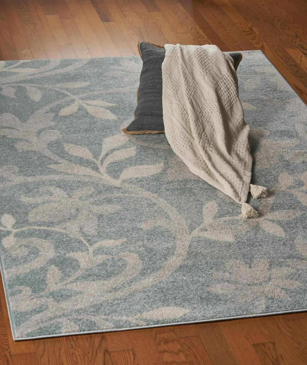 5’ x 7’ Green and Gray Filigree Vines Area Rug