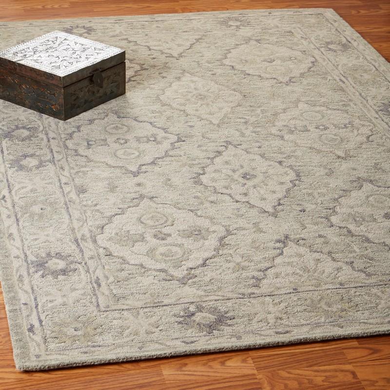 5’ x 8’ Pale Green and Cream Decorative Area Rug
