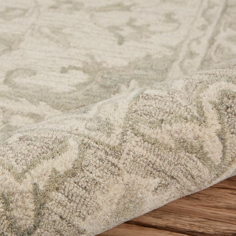 9’ x 12’ Green and Cream Medallion Area Rug