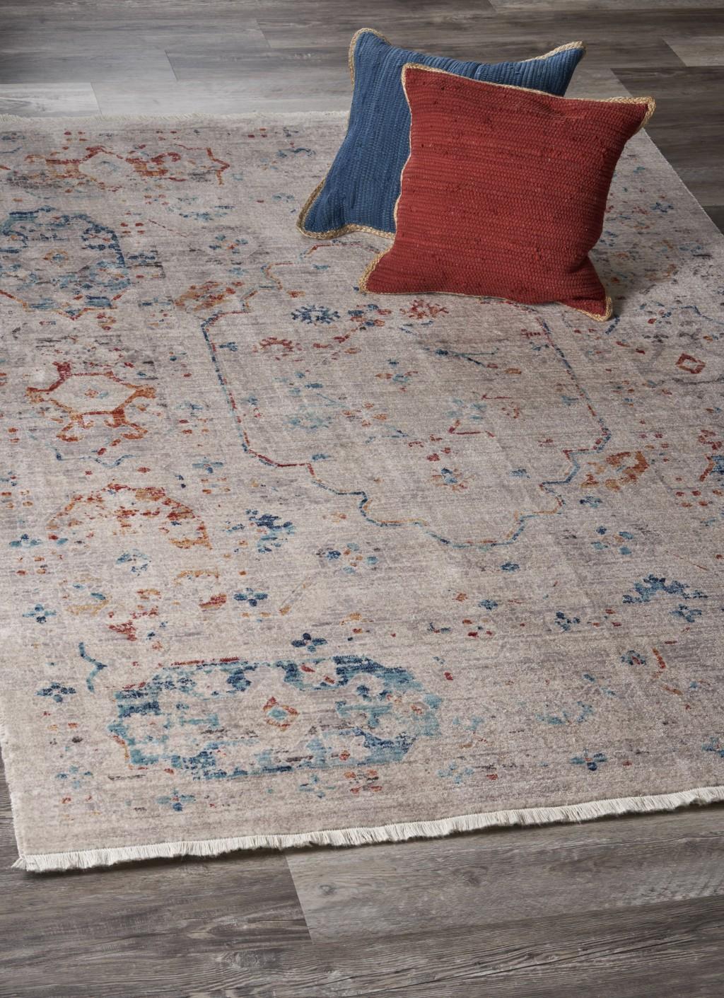 5’ x 8’ Beige Distressed Floral Area Rug