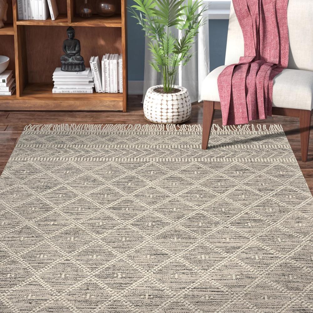 7’ x 9’ Ivory Bohemian Diamonds Area Rug