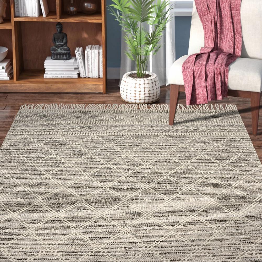 5’ x 7’ Ivory Bohemian Diamonds Area Rug