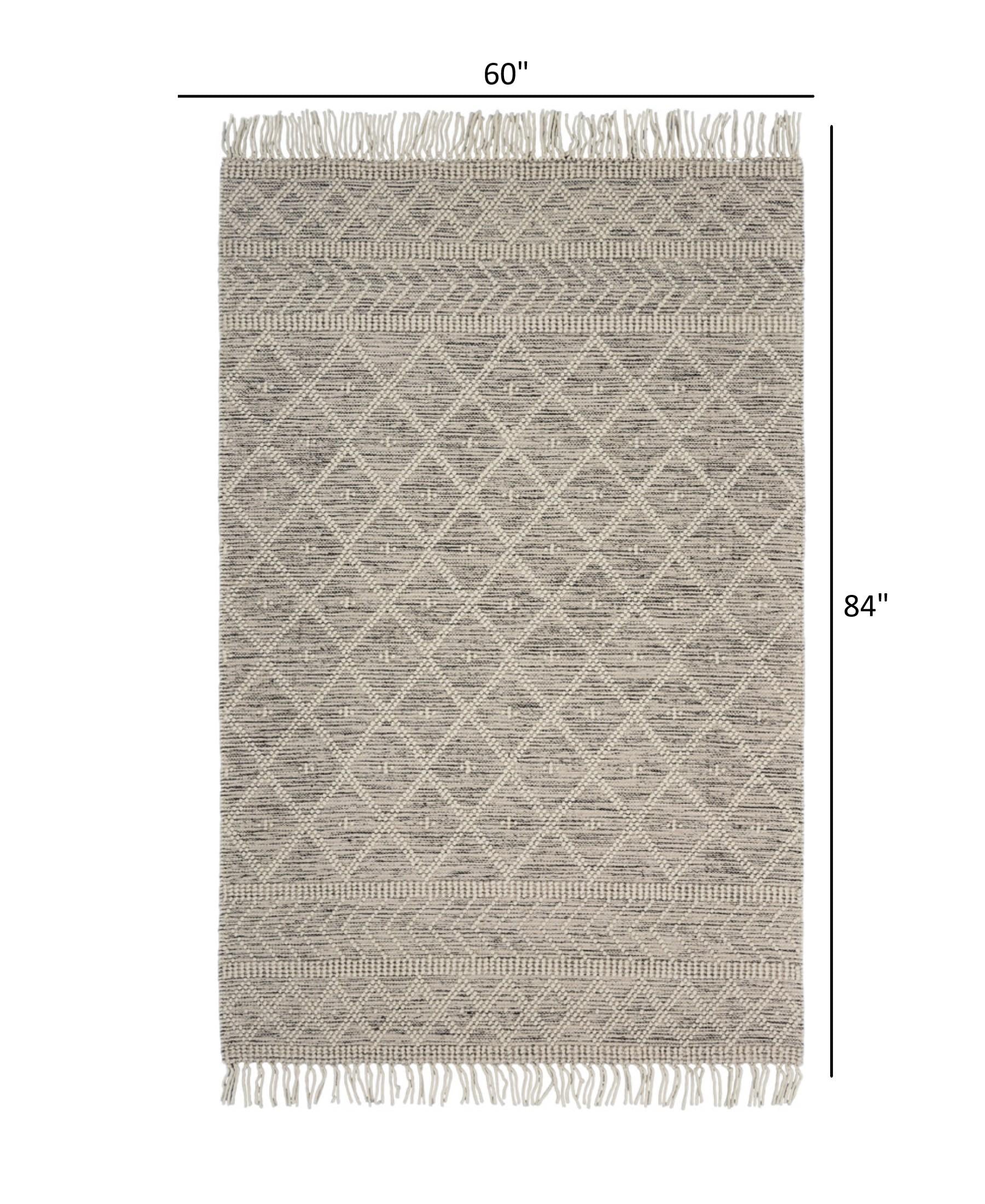 5’ x 7’ Ivory Bohemian Diamonds Area Rug