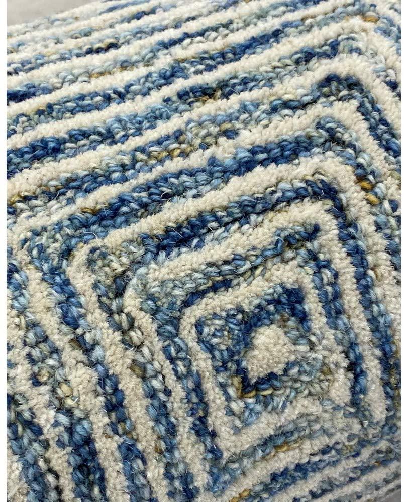 5’ Round Blue and Cream Geometric Area Rug