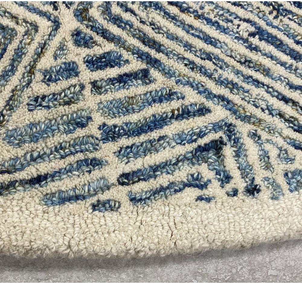 5’ Round Blue and Cream Geometric Area Rug