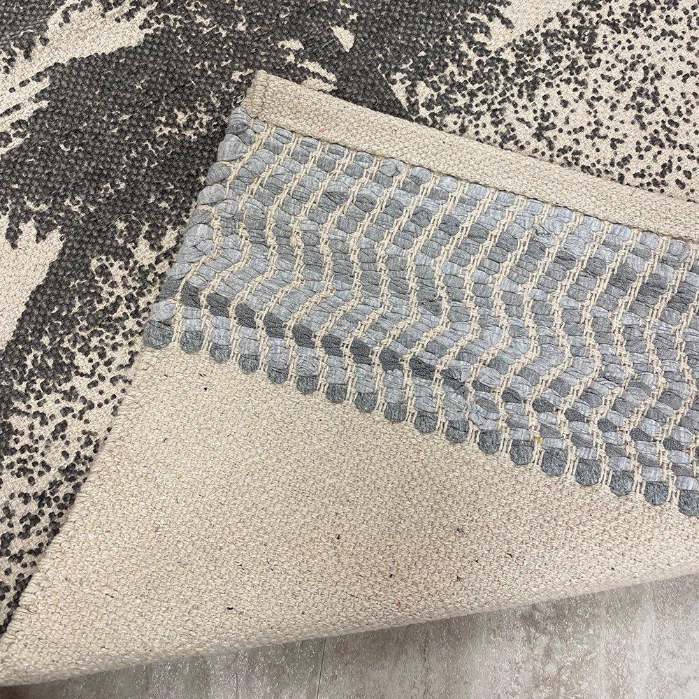 3’ x 4’ Gray and Ivory Scenic Area Rug