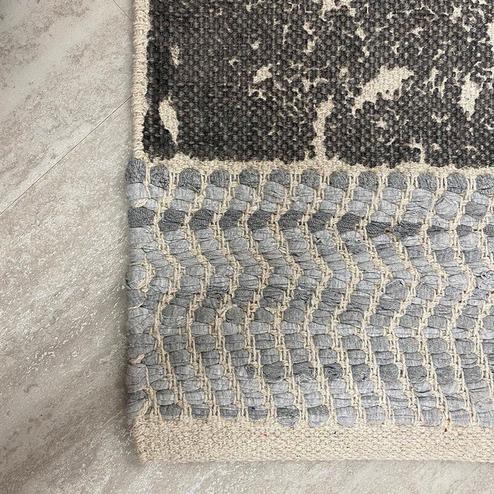 3’ x 4’ Gray and Ivory Scenic Area Rug