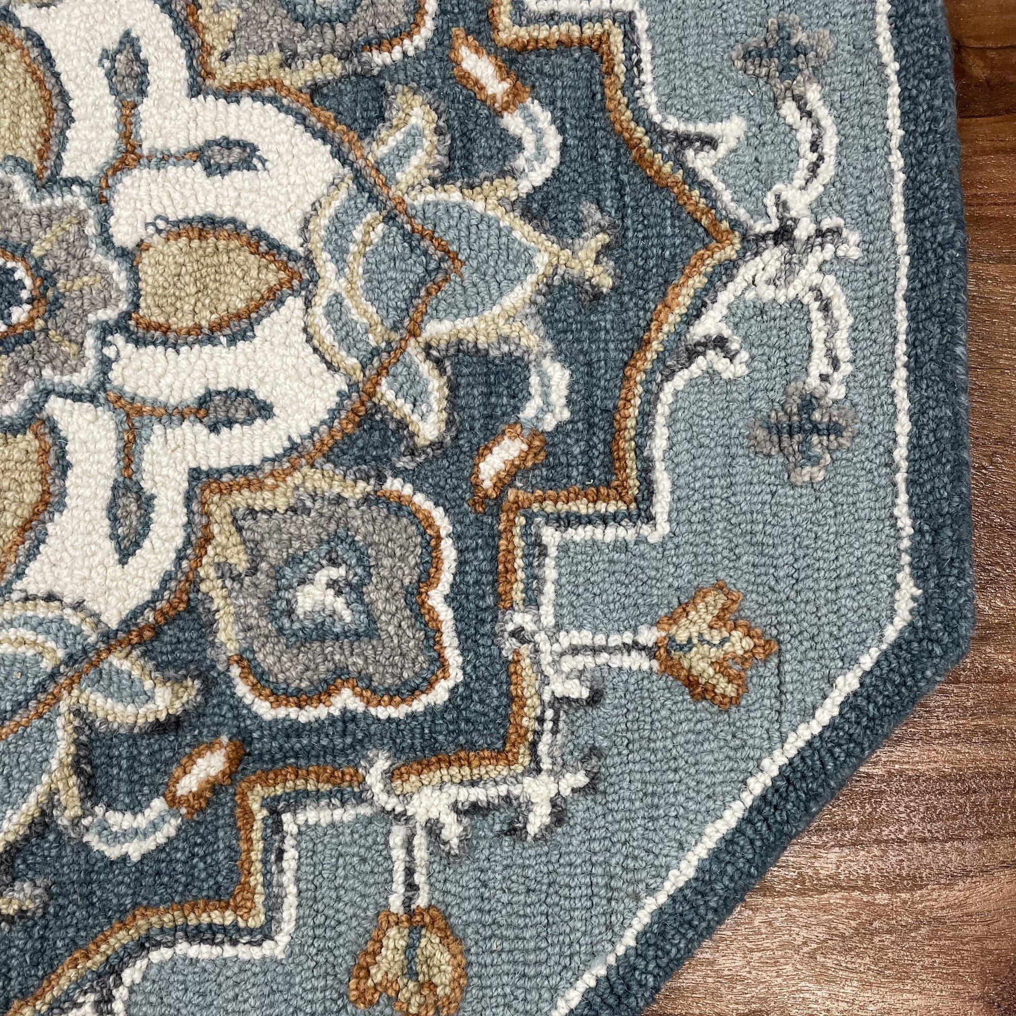 5’ Round Blue Traditional Medallion Area Rug