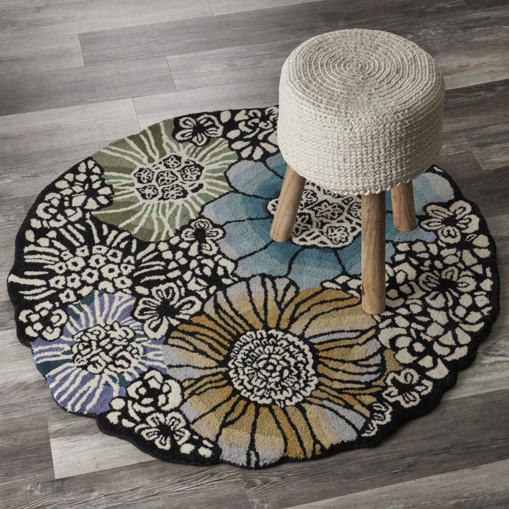 6’ Round Blue and Black Floral Area Rug
