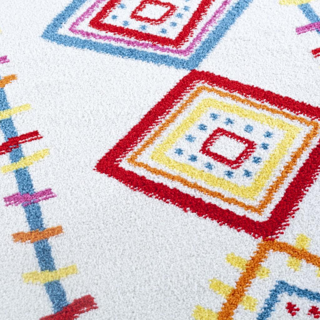 5’ x 7’ Red and White Diamonds Array Area Rug Default Title