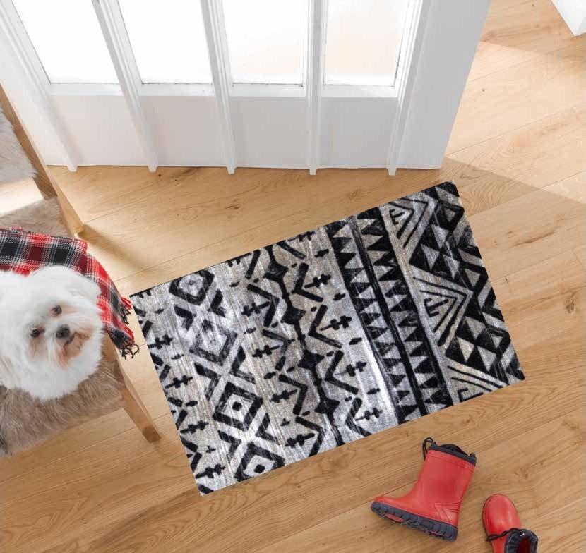 2' x 3' Black and Gray Aztec Washable Floor Mat