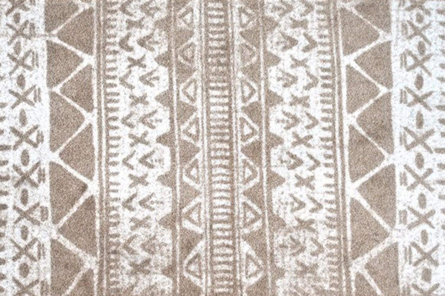 2' x 6' Sandy Tan and White Zigs and Zags Washable Runner Rug