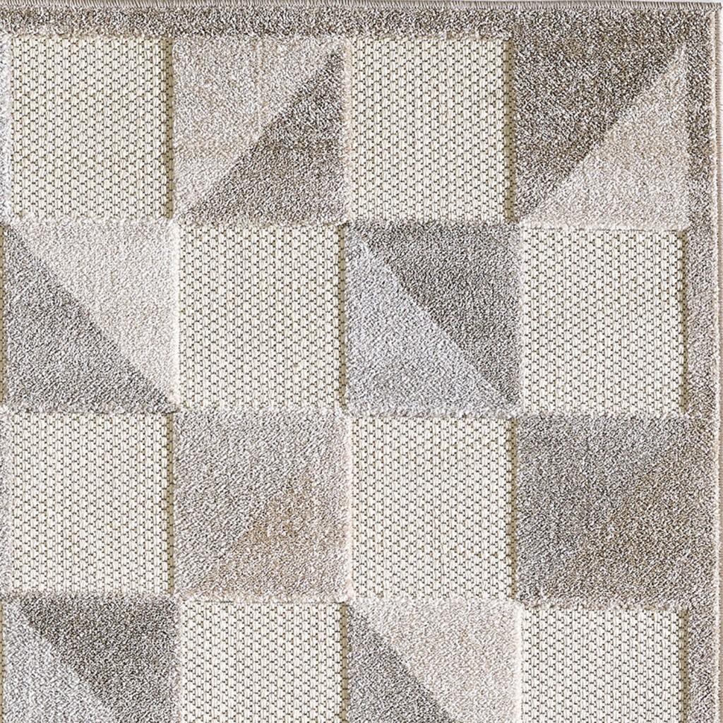 8’ x 10’ Gray Triangle Indoor Outdoor Area Rug