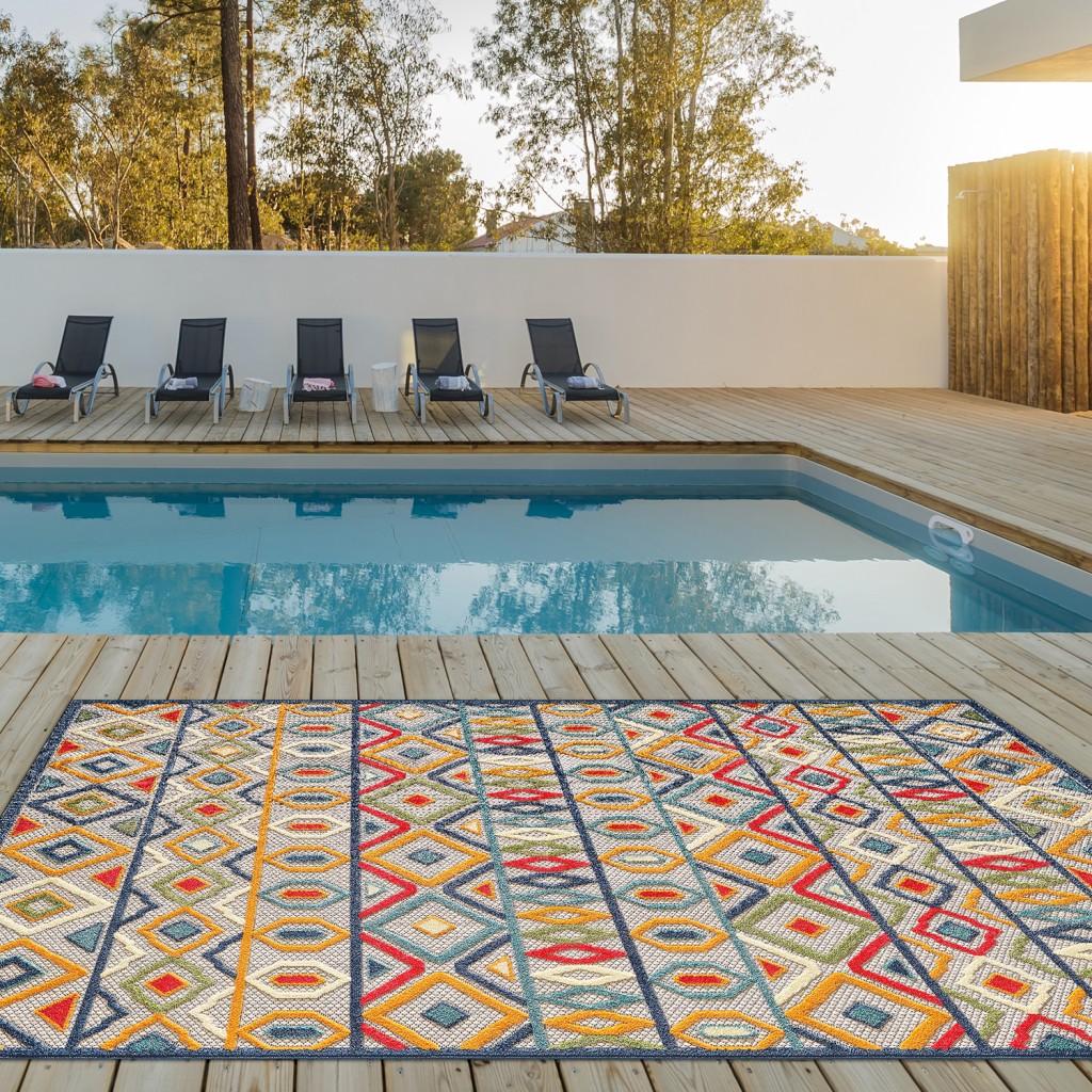 5’ x 7’ Multi Aztec Pattern Indoor Outdoor Area Rug