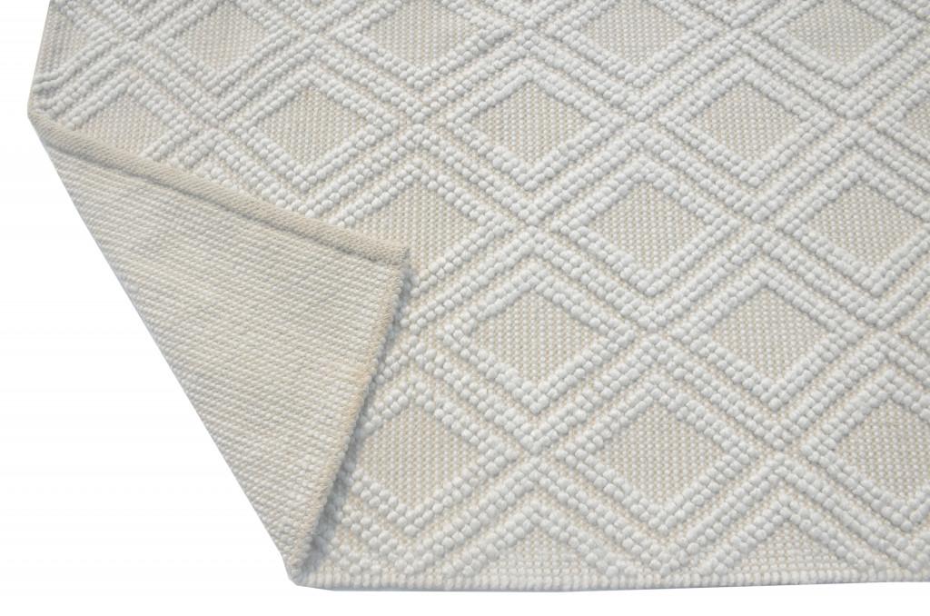 6’ x 9’ Ivory Diamond Lattice Modern Area Rug