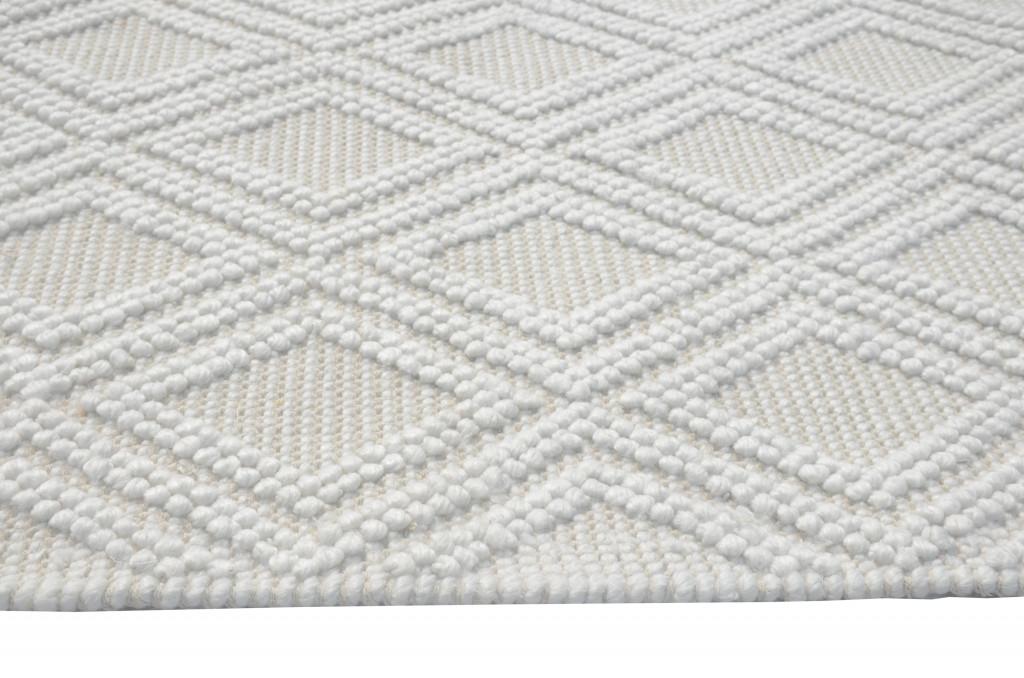 8’ x 11’ Ivory Diamond Lattice Modern Area Rug