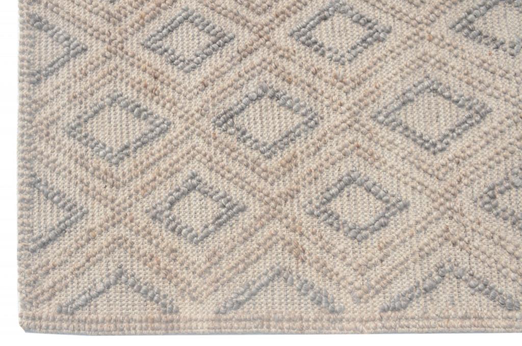 5’ x 7’ Tan Gray Diamond Lattice Modern Area Rug