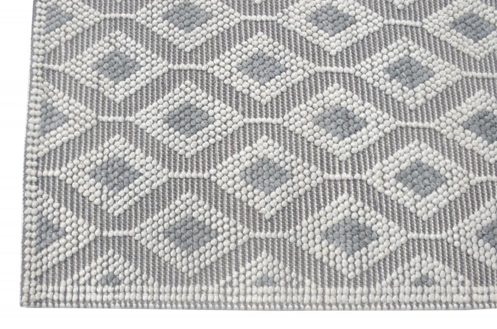 5’ x 7’ Ivory Gray Diamond Trellis Modern Area Rug